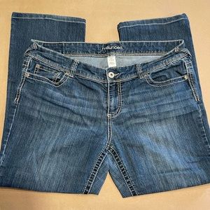 Maurices jeans